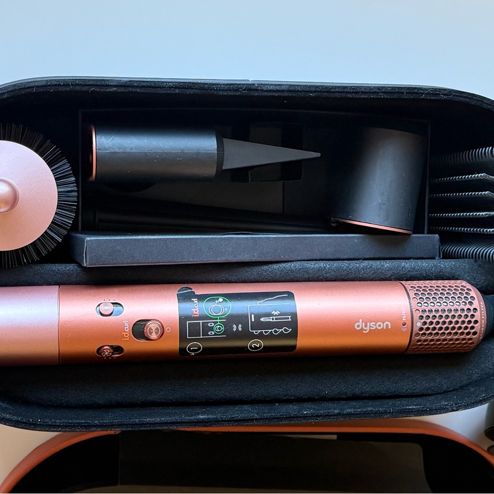 Dyson Airwrap i.d.™ Multi-Styler Curly+Coily (Amber Silk) – Brand New, Open Box